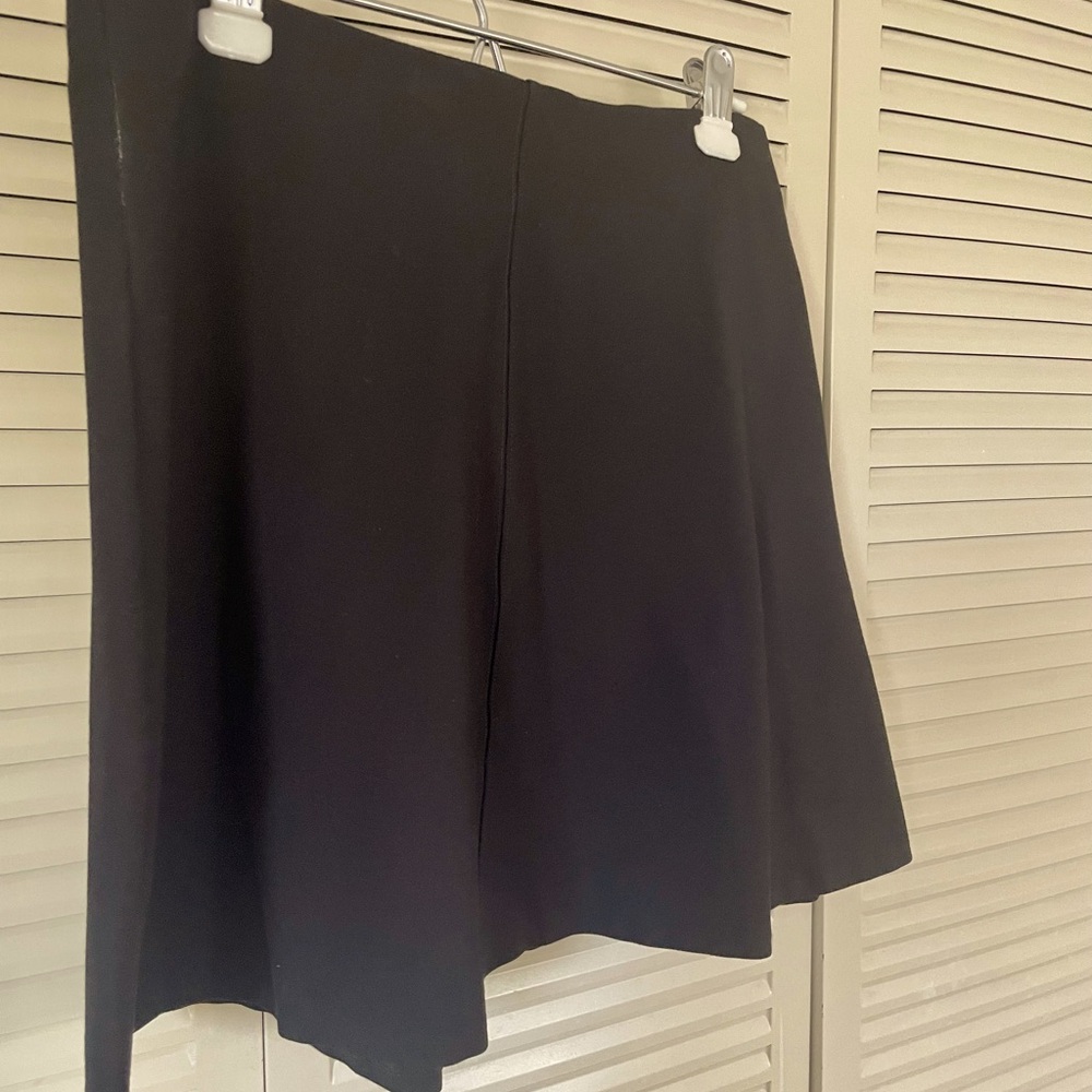 LOFT Black Above Knee Skirt Size M
